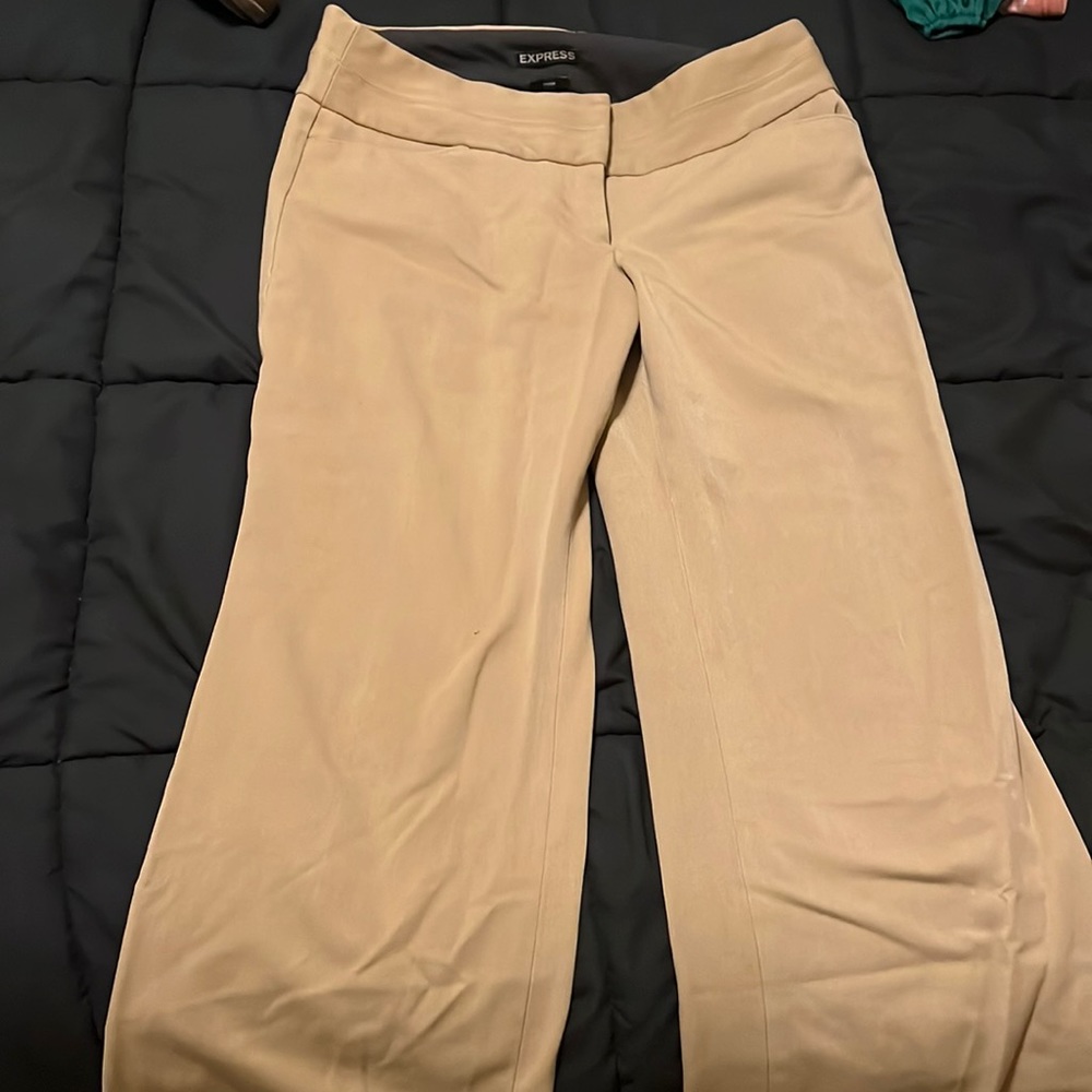 Size 4 express  khakis..  edition style.